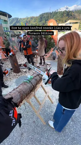 Snack-Time. The farmer way. 🌱🪚 wie würdest du’s machen? #motorsäge #stihl @STIHL 