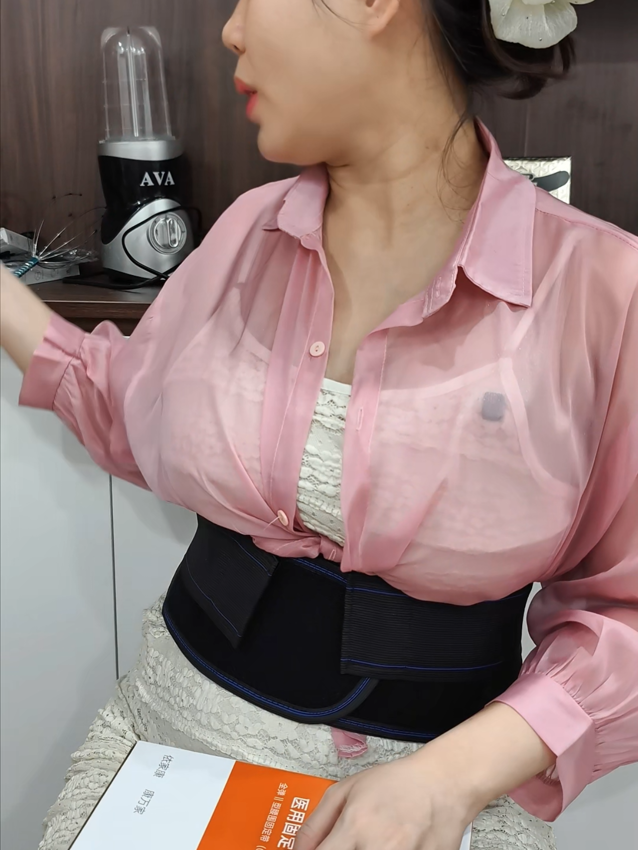 Đai lưng tự làm nóng, đai lưng cột sống hỗ trợ đau mỏi giúp lưu thông #dailungtulamnong #dailungmassage #chamsocsuckhoe #gocvanphongcuatien 