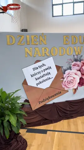 Wszystkiego najlepszego z okazji Dnia Nauczyciela 🥰🥰#liceumsportowe #zsz3stc #dzieńnauczyciela #uczniowie #dc 