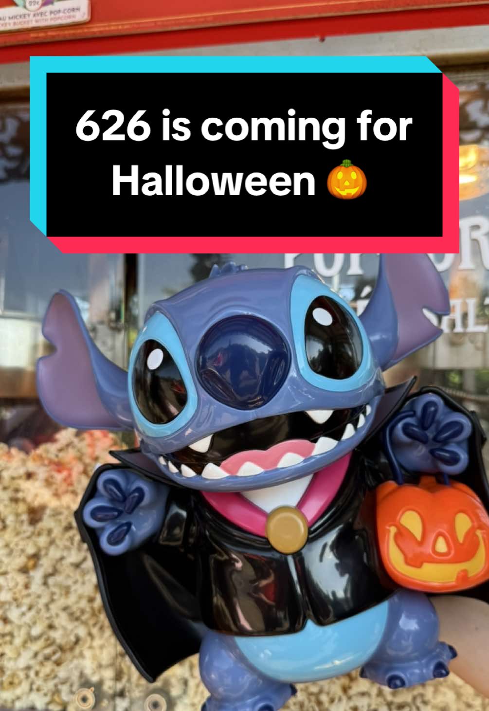 Un seau à pop-corn terriblement mignon est disponible à Disneyland Paris 👻🧡😈  Feast your eyes on this spooktacular cute popcorn bucket at Disneyland Paris 👻🧡😈  #DisneylandParis #DisneyParks #DisneyHalloween #HalloweenDLP