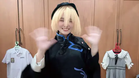 Have a silly clip of me being overexcited in my cinq don when i first tried it on🥹  #donquixote #limbuscompany #projectmoon🔑🌙 #projectmoon #limbus 