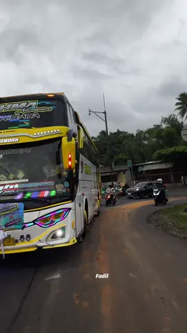 geunah🔥🤩#busmaniacommunity🤙 #fyp #tiktokviral #busmaniacommunity🤙 @tomi rahma nursyifa02 @mangyadiapriliastyle @abayyrahma002 @videogurumu @si_hitambasuri 