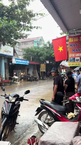 Người dân thôn đồng bụt xã yên bình bắn pháo giấy chia tay bộ đội về hộ dân sau bão#bodoicuho#langsonlulut #yenbinhlangson 
