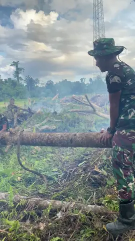 ada ada saja gebrakannya 😂😂😂#hiburansemata #fy #papuatiktok #tniindonesia🇮🇩 #fyppppppppppppppppppppppp #fypシ゚ #tiktokviral #kasuari #Brigif #Brigif #infanteri 