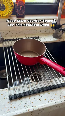 Put this rack over the sink for a strong weight-bearing capacity, easy draining, and retractable without taking up much space!#kitchenfinds #tiktokshopblackfriday #tiktokshopcybermonday #cleankitchen #dishdrainer 