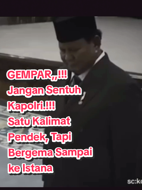 Jangan sentuh Kapolri.’ Satu kalimat pendek, tapi bergema sampai ke Istana. Saat Prabowo mulai menata orang-orangnya, Luhut justru pasang tembok keras. Banyak yang bilang, ini bukan sekadar nasihat — tapi peringatan politik dari pemain lama. Siapa yang sebenarnya pegang kendali? Prabowo… atau bayangan kekuasaan lama yang belum mau pergi? 👀 #polri #sorotan #prabowo 