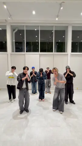 'BB' This is beat of @뱀뱀 BamBam 🤙🏻❤️‍🔥 BUS - BB OFFICIAL MUSIC VIDEO OUT NOW! 🔗: youtu.be/-NKioeH1iwQ   MUSIC ON ALL STREAMING 🔗: Becauseofyouishine.lnk.to/BUSBB #BUS_BB_CHALLENGE #แบมแบม #BamBam #뱀뱀 #BUSbecauseofyouishine