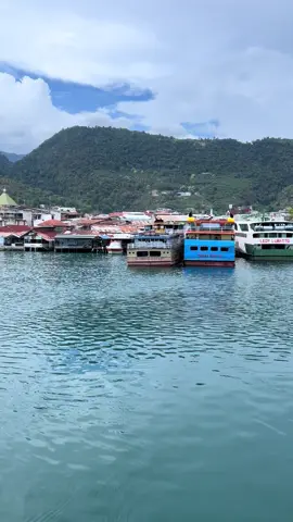 Pesona kapal Luwuk⚓️🚢,,blm semua #luwukpride🏝🔥 #kapalluwuk #kmterrasancta #pelabuhanrakyatluwuk #fypage 