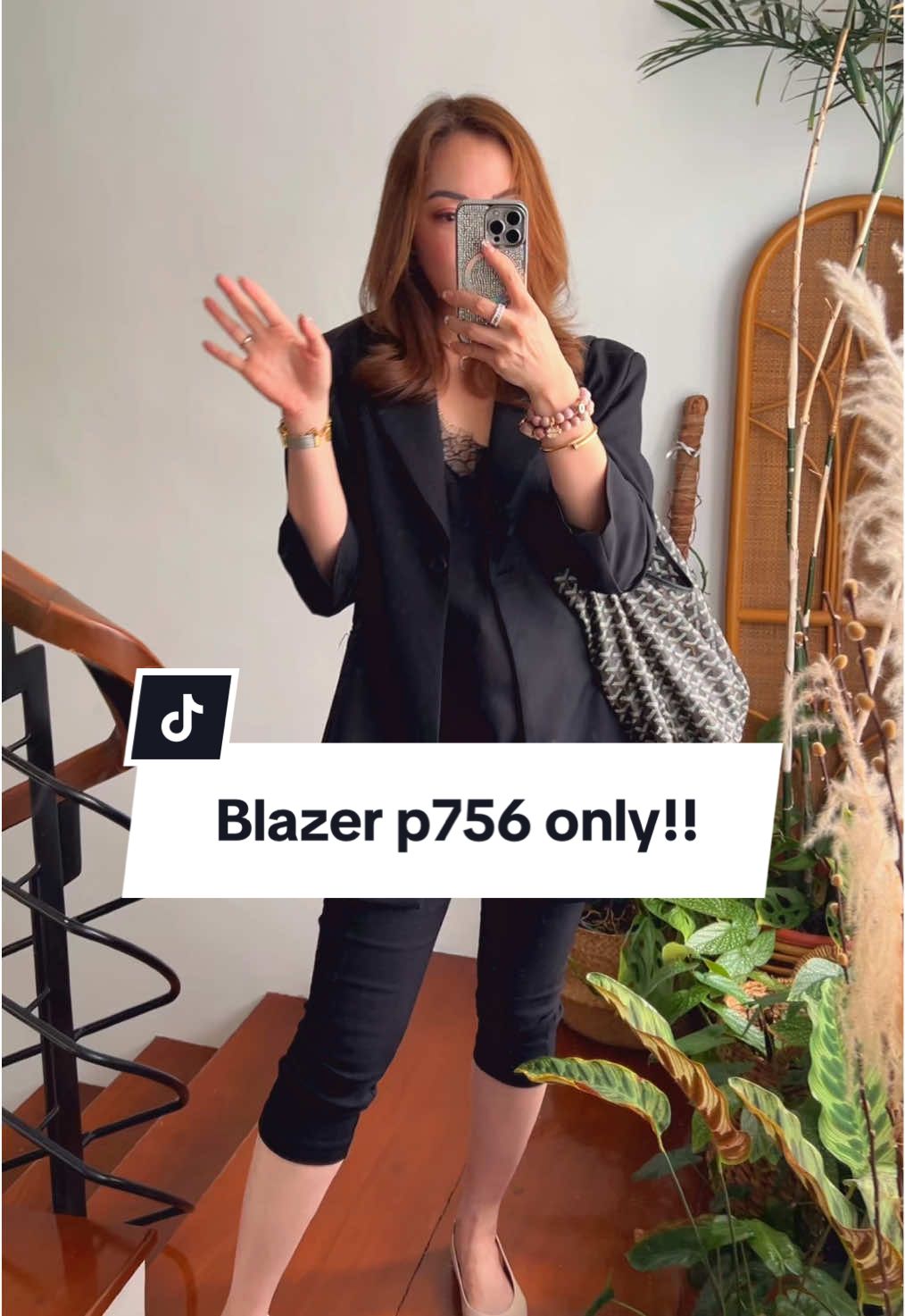 Love this long blazer so much I have worn it several times already. Wearing XL since I want it oversized (two size up) #tiktokshop #blackblazer #classicblack #blackoutfit #TikTokFashion 