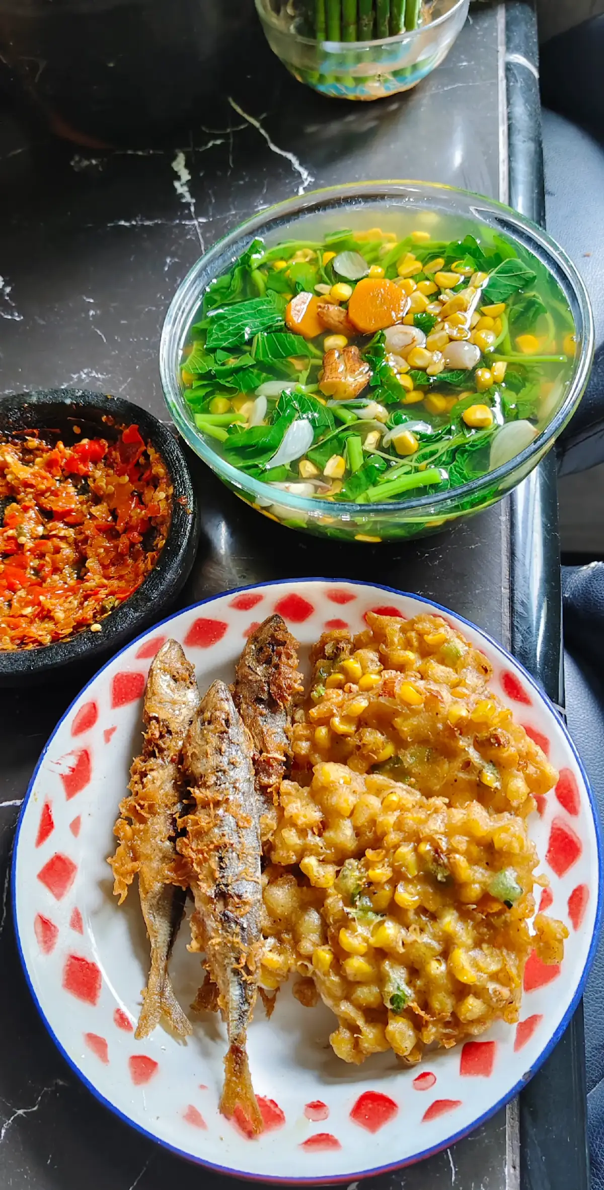 segeran lagi... panas nya mencapai 40%  #sayurbening #makananenak #menumakanan #makananseharihari #makananrumahan 