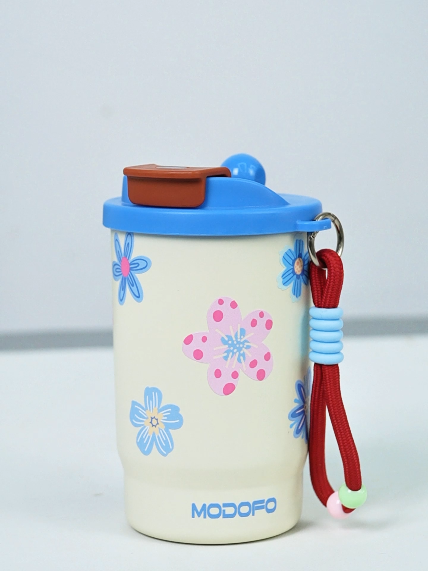 My first time seeing such a delicate and tiny coffee cup #modofotumbler #MODOFOthermoscup #thermoscup #MODOFO #thermosbottle #RosetteTumbler #modofo #tumbler #fyp #bloomjoy #mug #gift #family #kids #LJ #coffeecup