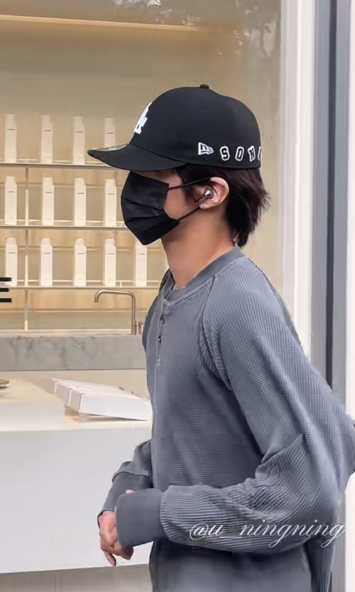 10.14 ciee yg udah mulai sering keliatan, awas ya ngilang lagi  #songha #smtr25 