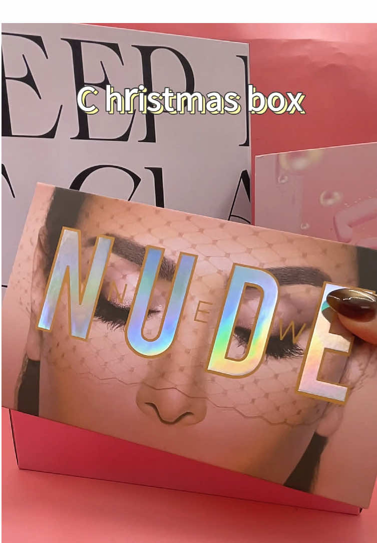 A surprise box 📦  #usa #christmasgifts #surprise #beauty #unboxing 