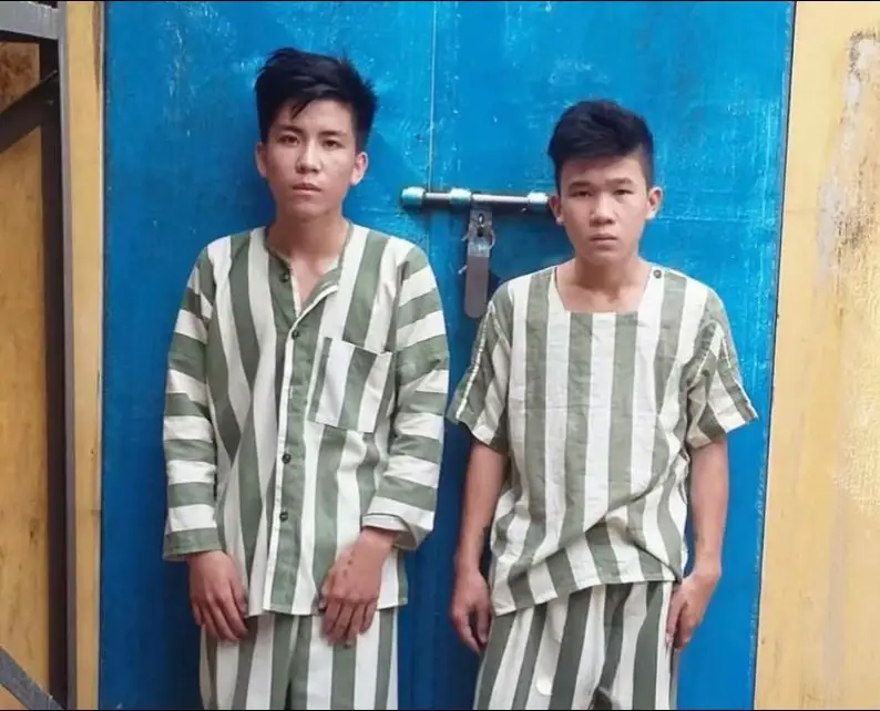 Tuổi trẻ ta bồng bột ta dùng máu liều để tìm danh tiếng!!! Trưởng thành rồi ta mới nhận ra rằng danh tiếng cũng chỉ là cái tên..! #xh @Nguyễn Kim Nguyên 