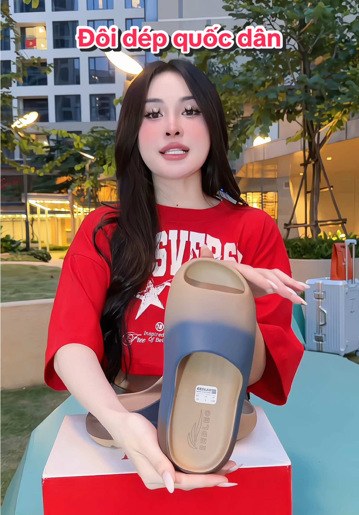 Mua đôi dép này đi đâu cũng mang được ạ 🥰 #redleoshoes #depbanhmi #minm7review #xuhuongtiktok2025 #xuhuong 