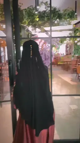 CANTIK GK NIQOB NYA?… Hayuk samaaan