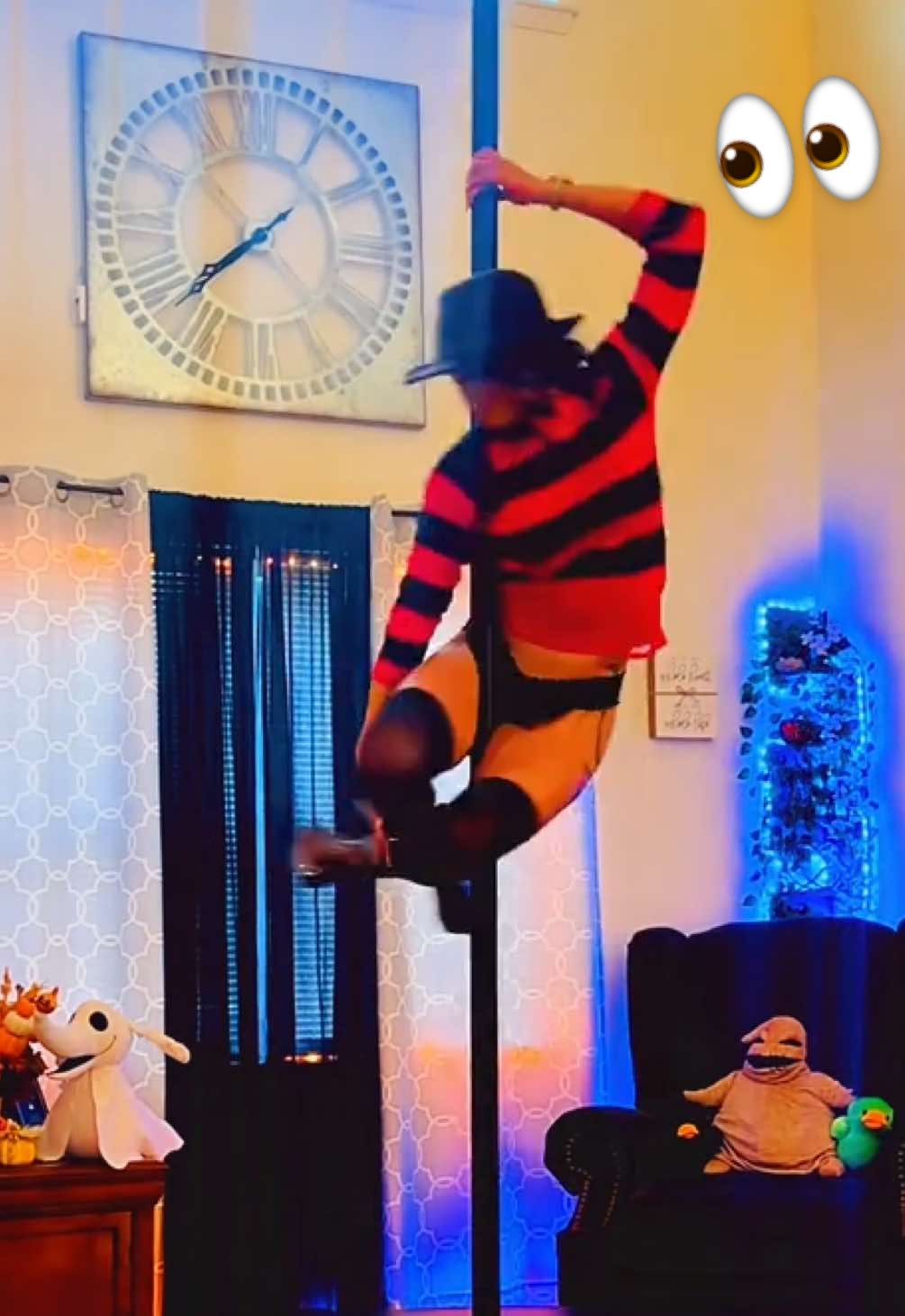 Not your average nightmare 💤 #Halloweencountdown #Poletok #FreddyKrueger #Poledancer #Polefitness 