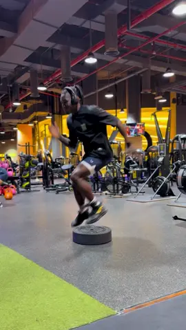 Stay active . . . #fitnessmotivation #footwork #plyometrictraining #Fitness 