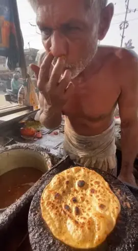 the softest flatbread in India #fyp #indian #streetfood #deodorant #sora2 