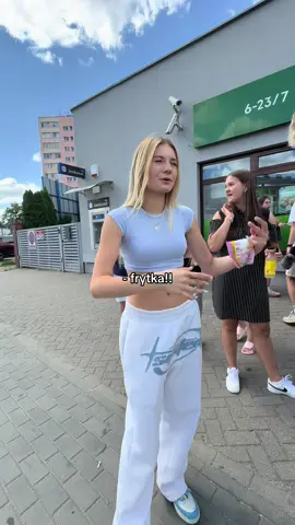 Na ile like z eliza!!🤍#JULKA #oznaczamy #dlaciebie💞🍀🍀 #dobijamy #dobijamy @elizga :) @aleksander kępka @Julia Żugaj🧡🐶 