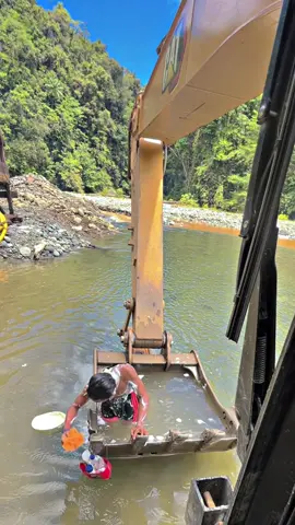Mari mandi bolo #fyppppppppppppppppppppppp #mandi #excavator #fyp 
