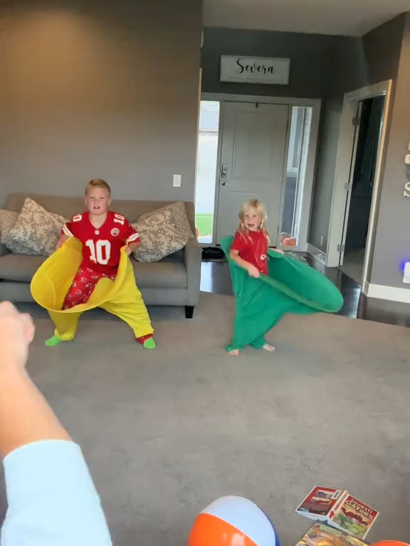 🎄 Family chaos, endless laughs — Granny Pants style! 👵💥#familygames  #HolidayFun #YardGames #TikTokMadeMeBuyIt