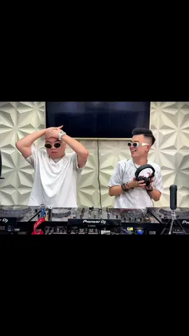Set nhạc đặc biệt cùng DJ Oánh Vợ 🤣 #djtrieumuzik 