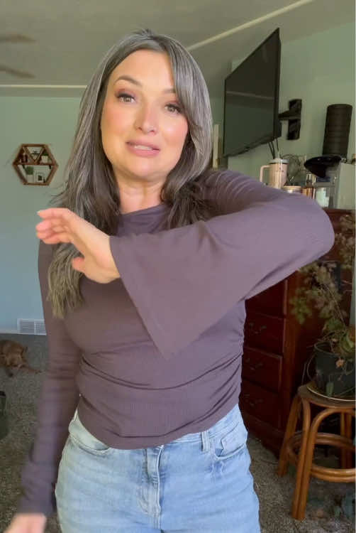 This bell-sleeve crop top is the ideal combination of chic and comfortable for fall #FallFreshness #croptop #slimfit #bellsleeve #boatneck         