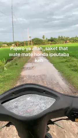 Saket that#😂 #kataaceh #liriklagu #bergek 