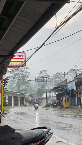 reban rain🌨️ #fyppppppppppppppppppppppp #fypage #mostviralvideo #klebus #hujan 