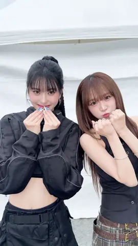 #MammaMia_challenge with #YENA  #izna #KOKO #최예나  @YENA(최예나) 