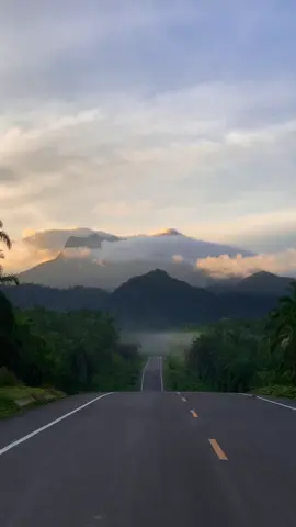 เบื่อๆเซ็งๆมาขับรถเล่นได้น่ะ บรรยากาศดีเลย #ธรรมชาติ #คลองหิน #อ่างเก็บน้ำคลองหิน #กระบี่ 