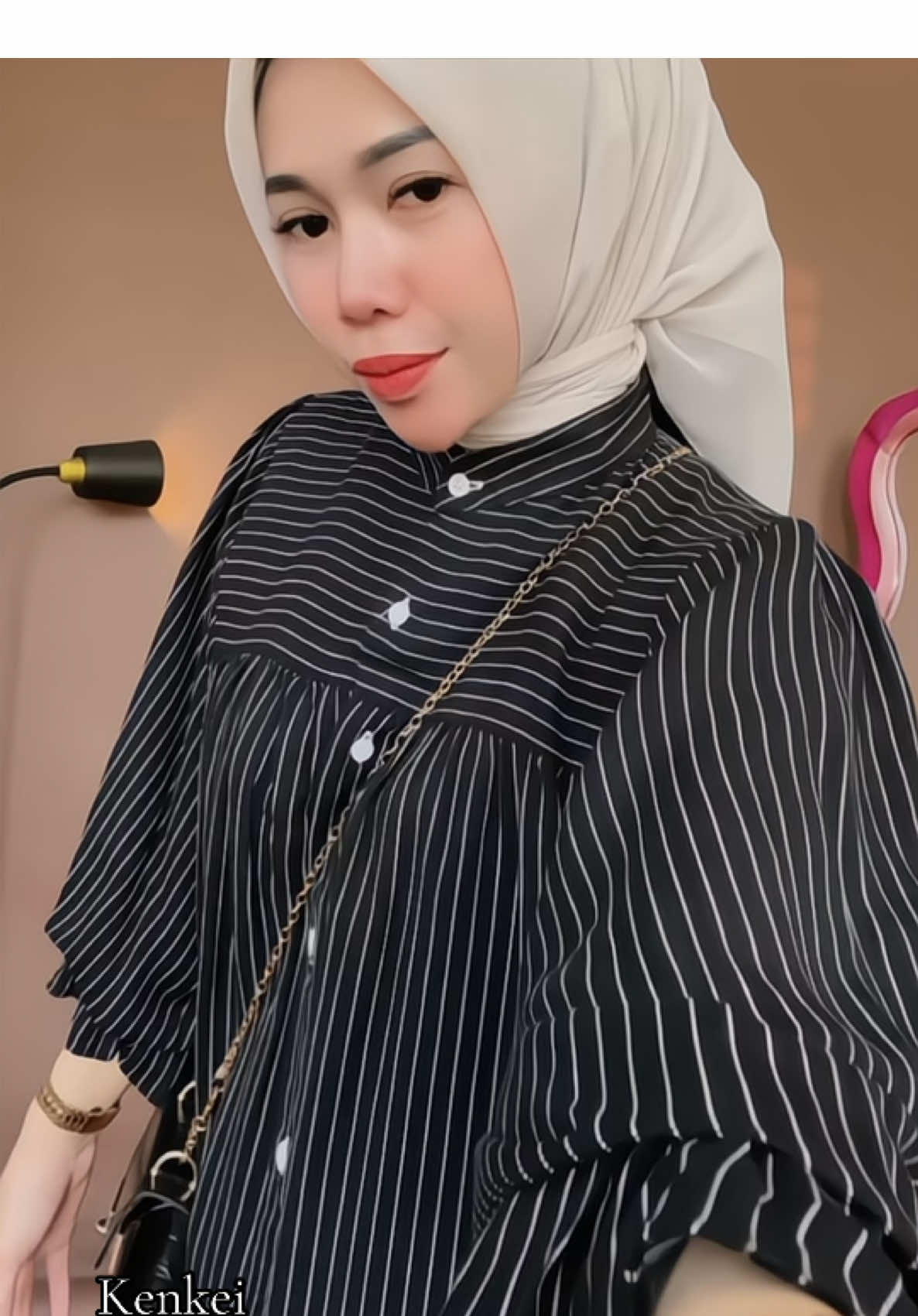 Hitam 🖤🖤🖤🖤 #oneset #onesetkekinian #ootdhijabstyle 