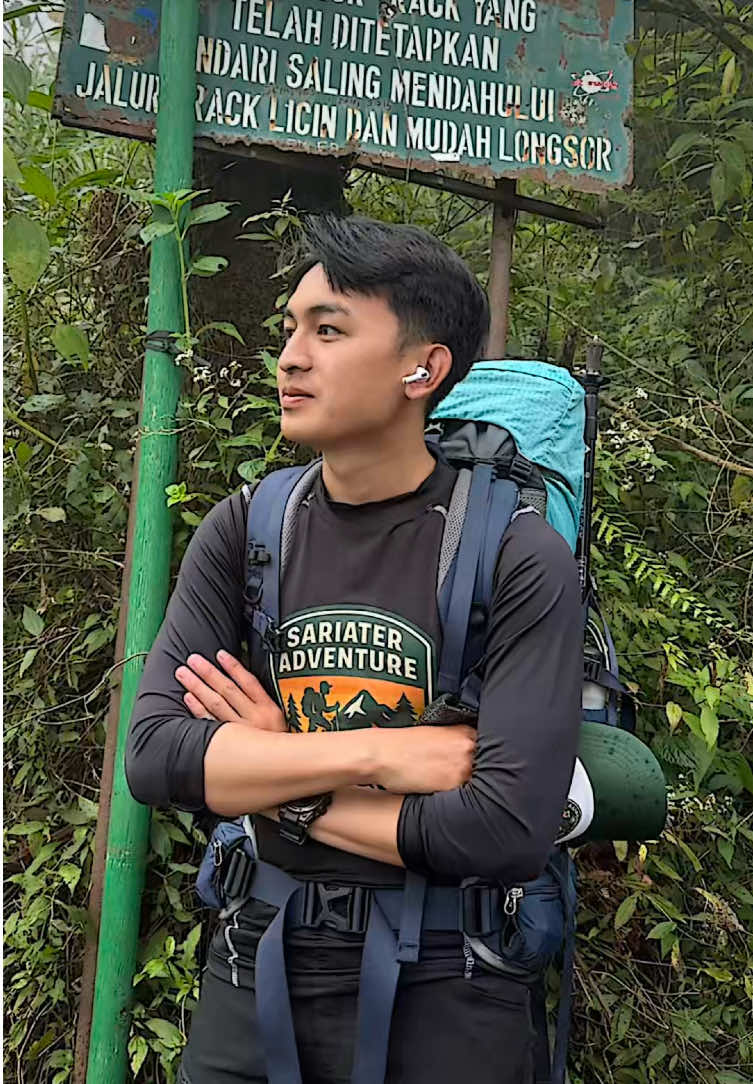 #foryoupage #pendakigunung #pendakiindonesia #atapjawatengah #slametmountain 
