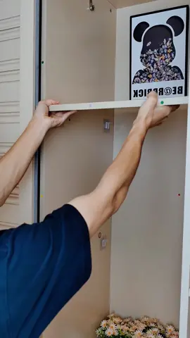 If you want to add a layer of partition in the wardrobe but don’t want to drill holes, you can use this partition support, which is convenient and firm#PartitionSupport