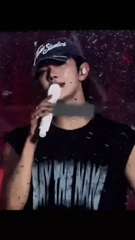 I think I love you more and more #JOSHUA #JOSHUAHONG #JOSHUA #SEVENTEEN 