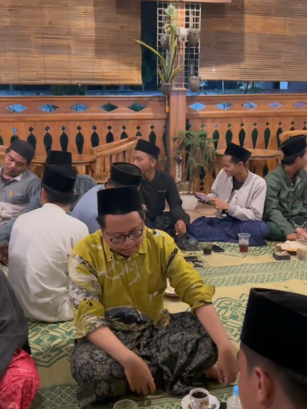 media boleh besar tapi hati nurani jangan kecil☺️#boikottrans7  #lirboyo#viral #masukberanda#fyppppppppppppppppppppppp 