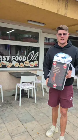 #viralvideos #navodari #mamaianord☀️🏖 #constanta #you  Anul acesta, putem fi lumina din casa unei familii care trăiește în întuneric Putem fi căldura dintr-o cameră rece. Putem fi zâmbetul unui copil care n-a avut niciodată un brad. ‣ Fiecare donație, oricất de mică, aduce mai aproape un vis simplu: O masă caldă, jucărie, haină groasă Și puțină speranţă. Hai sắ dăruim împreună bucuria Crăciunului acolo unde pare că nu mai există