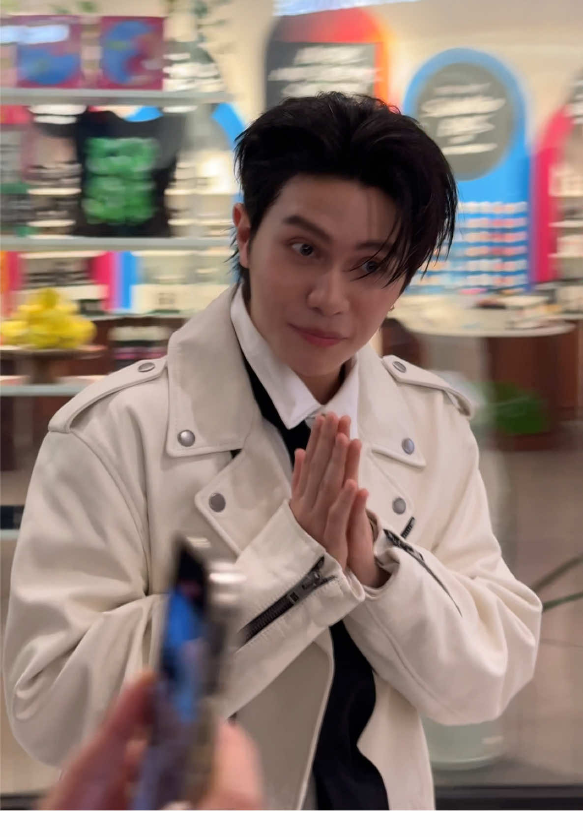 แลกชีวิตมาก วิ่งงานสุดๆ ไม่ใช่ศิลปินนะฉันค่ะ เพียงเจอแค่จิ๊ดนึง ต่อพลังชีวิตอีกฮึบ #williamjkp #CamperThailand 