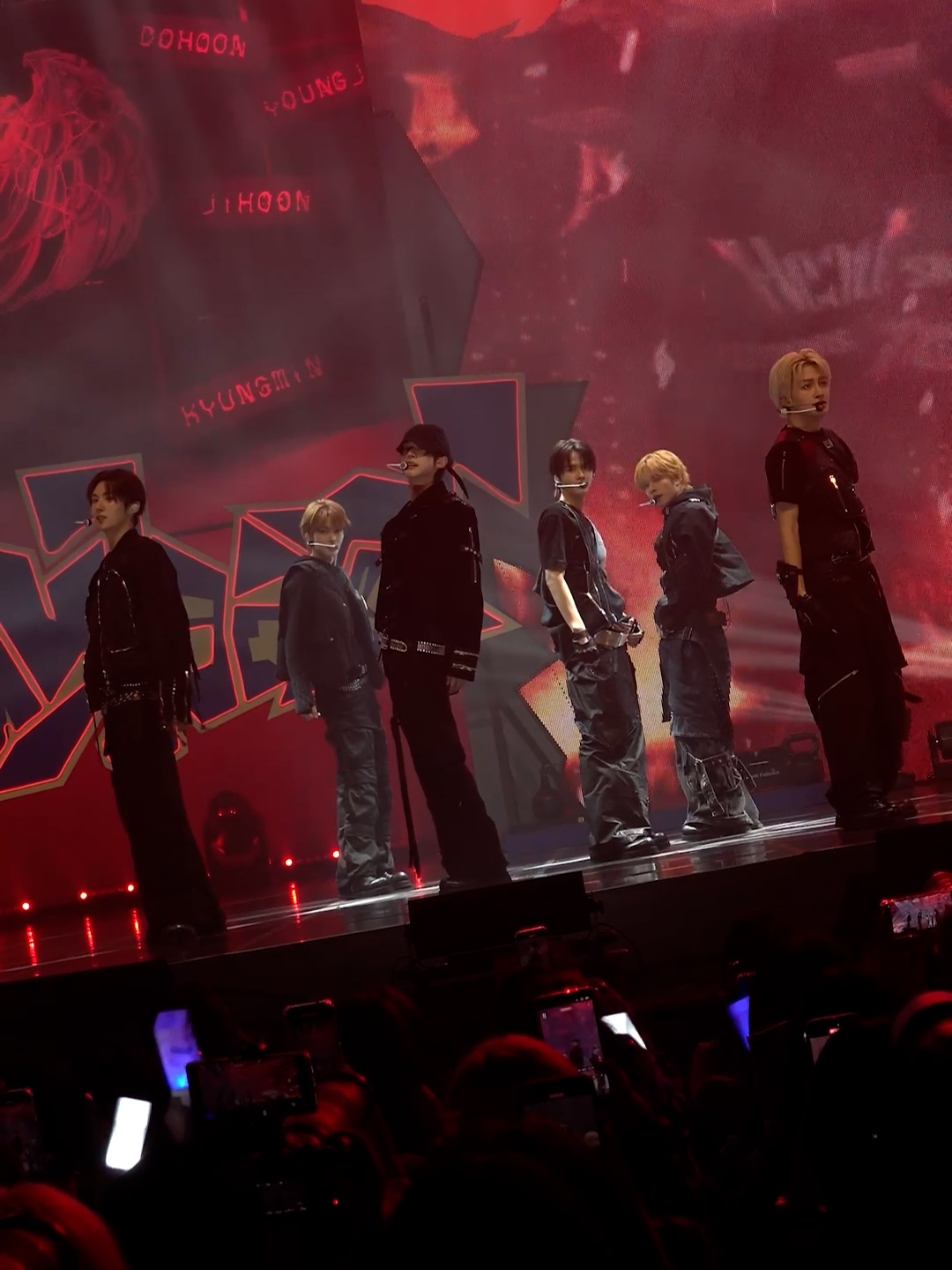 TWS Comeback Showcase 'play hard' Behind the Scenes #TWS #투어스 #247WithUs #play_hard #OVERDRIVE #TWS_OVERDRIVE