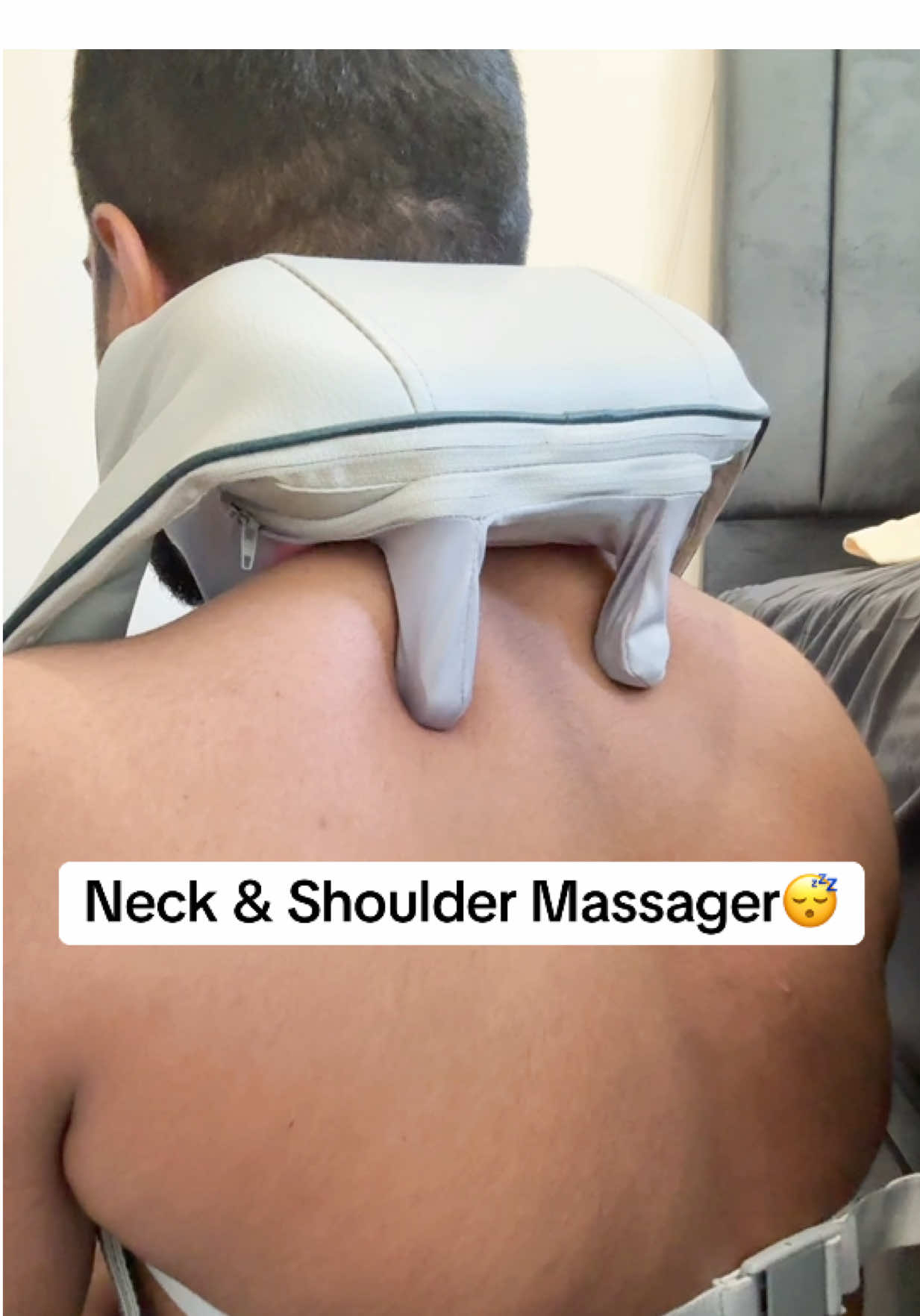 Wireless Neck & Shoulder Massager with Electric Massage Function, Portable USB Powered Deep Tissue Pad for Office Home Travel Use #neckmassager #shouldermassage #electricmassager #satisfying 
