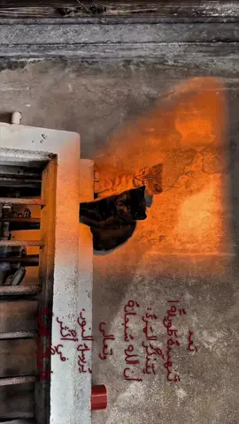 بَعد تَنهيدةٌ طَويلةٌ ! يَتذكرُ المَرءُ : أن الله سُبحانهُ وتعالى يُرسِلُ النور ، في أكثر  الأماكِنُ ظُلمة . #oops_alhamdulelah #fyp #علي_المياحي♥️  #أدب #الشيخ_احمد_الوائلي    .