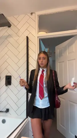 #schoolgirl#girls#hmu#fyp#foryoupage 