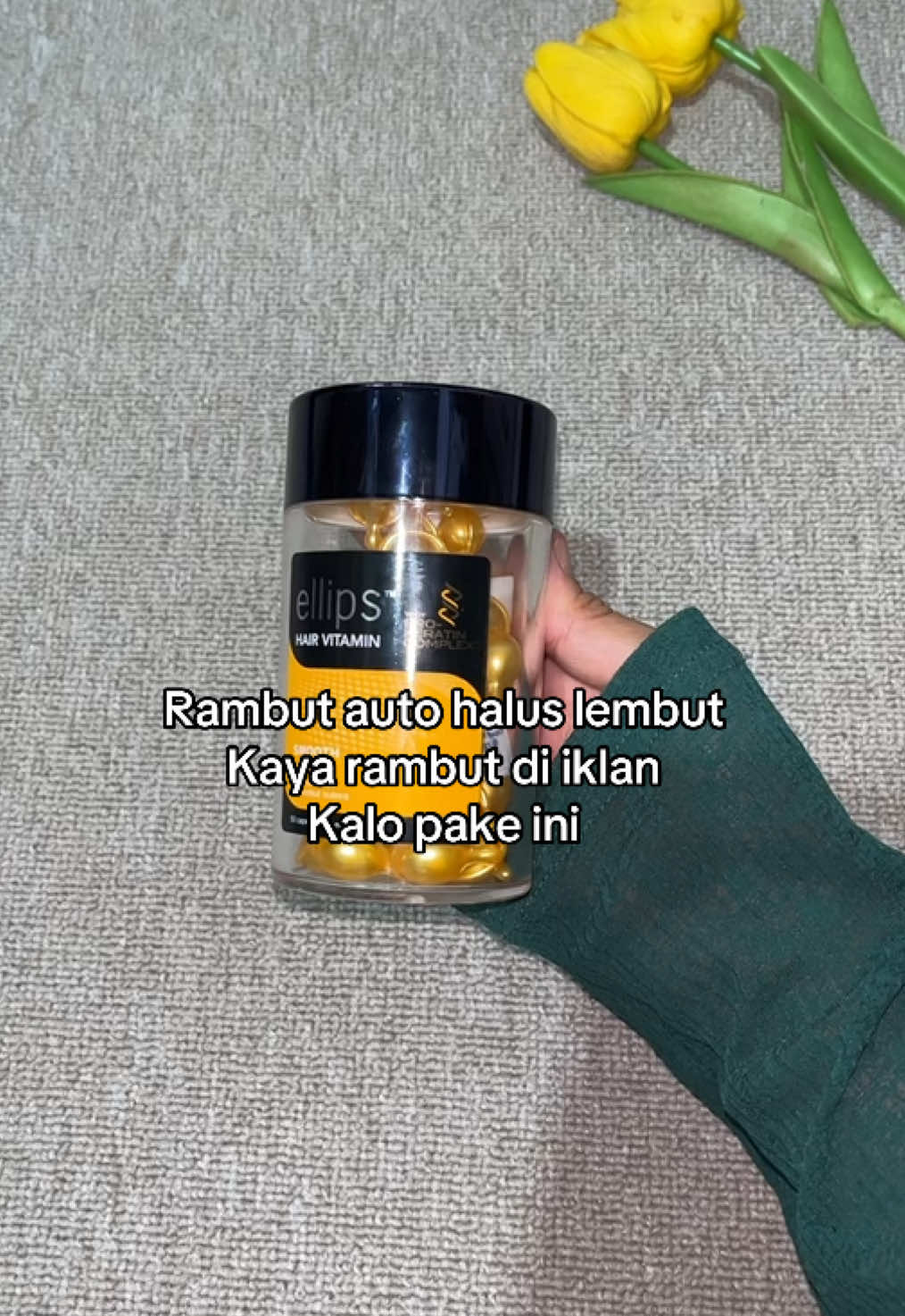 Tetep setia pake ellips dari SMA sampe skrg udah punya anak😁 #ellips #ellipshairvitamin #hairvitamins #haircare #rambuthalus 