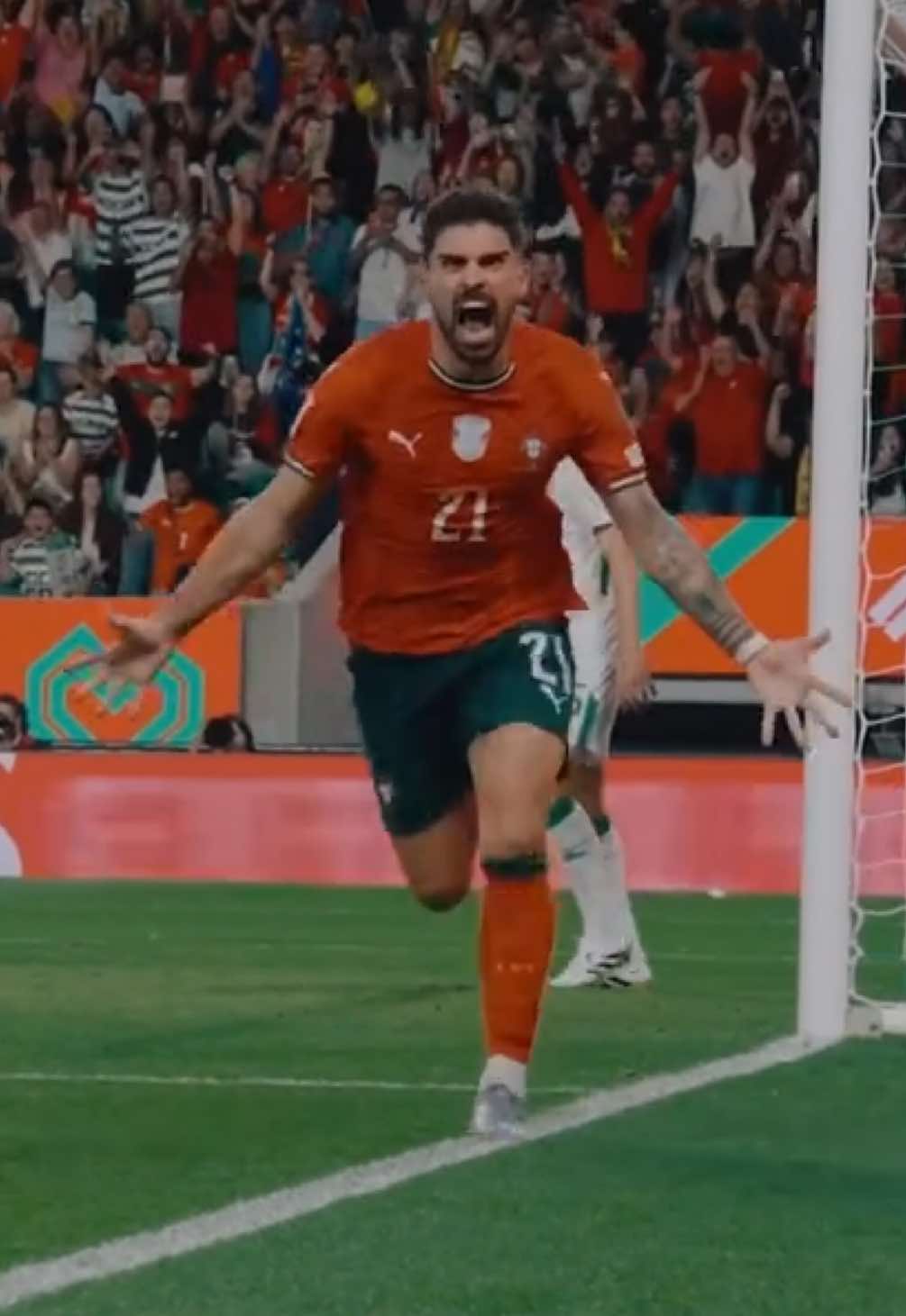 𝐈𝐧𝐞𝐬𝐪𝐮𝐞𝐜𝐢́𝐯𝐞𝐥. 𝐄𝐬𝐩𝐞𝐜𝐢𝐚𝐥. O golo de 𝐑𝐮́𝐛𝐞𝐧 𝐍𝐞𝐯𝐞𝐬 ✨🤍 #FazHistória 𝐔𝐧𝐟𝐨𝐫𝐠𝐞𝐭𝐭𝐚𝐛𝐥𝐞. 𝐒𝐩𝐞𝐜𝐢𝐚𝐥. Rúben Neves’ goal ✨🤍 #HistoryNeedsMakers