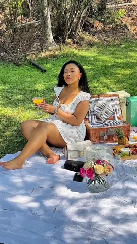 Girl Picnic 🧺 ✨ #fyp #picnic #tiktokbw🇧🇼tiktoksa🇿🇦 #ootdinspo 
