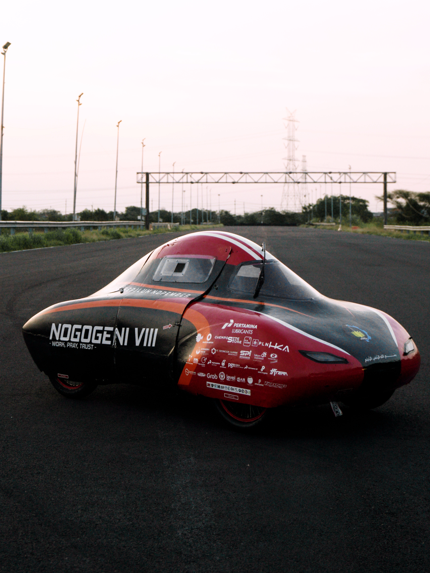 Bela redi tebar pesona 😎🔥#NogogeniITSTeam #itssurabaya #kmhe #kmhe2025