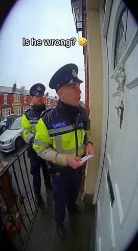 Is he wrong? 🤣  Talk to each other ya c***s Dublin Life. . #comedy #funny #dublin #ireland #funnyvideos 