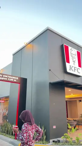 Kfc telaga pas banget buat yg pengen makan tp gak mau jauh2 k kota😍 tempatnya nyaman parkirnya luas#fyp #kfcindonesia 