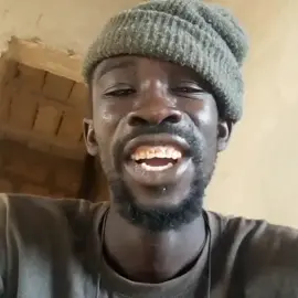 Zeuss farben 🤣🤣🤣 #senegalaise_tik_tok #tiktoksenegal🇸🇳 #senegalaise_tik_tok🇸🇳pourtoichallenge #fyp #zeusfarbene 